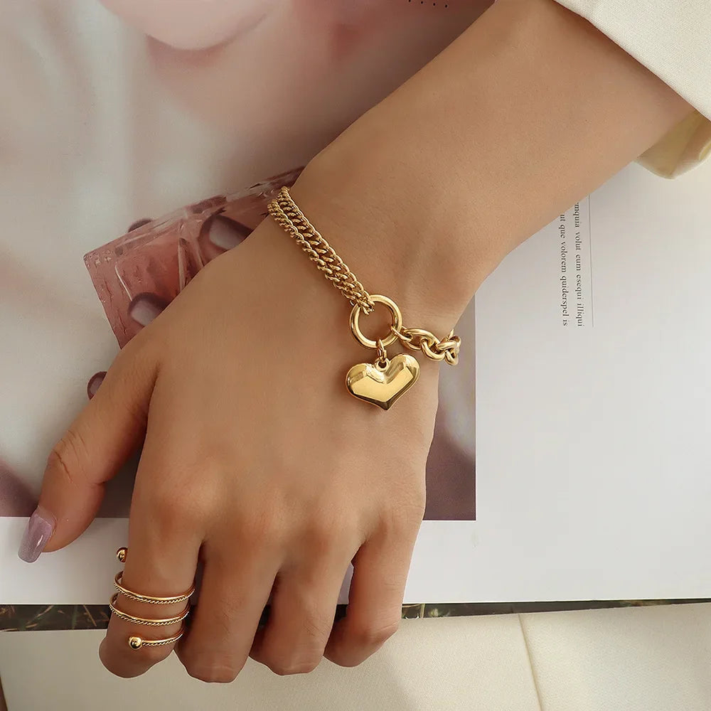 Carly | Classic Heart Bracelet